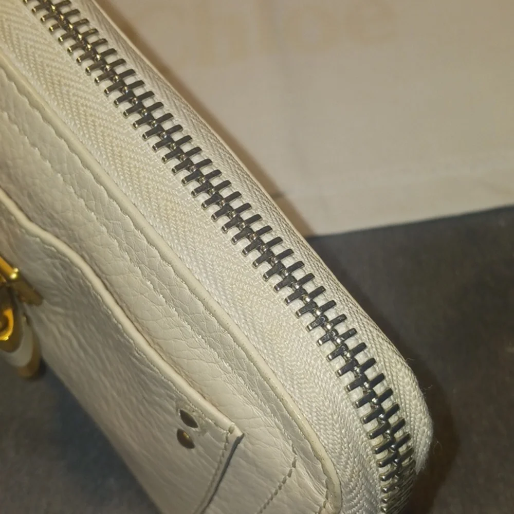 Chloé Paddington Wallet - Picture 9 of 17